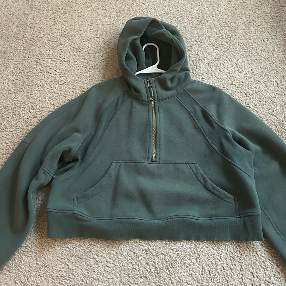 Lululemon Green Cropped Scuba